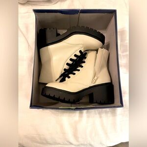 Women’s Lace-up Combat Boots